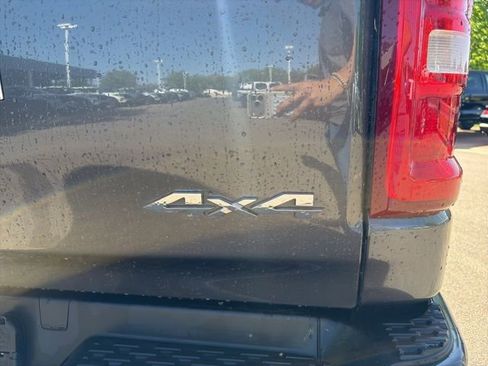 Used 2025 RAM 1500 Laramie w/ Sport Appearance Package AWD/4WD image 13