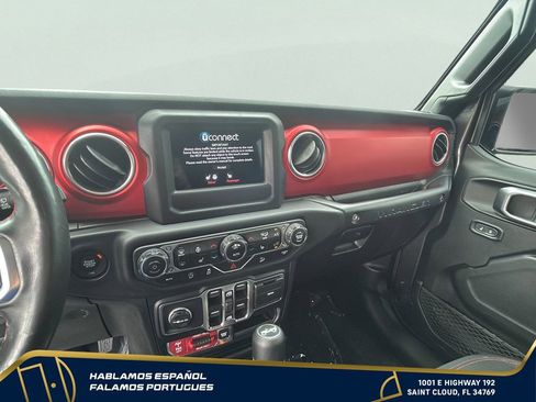 Used 2020 Jeep Wrangler Unlimited Rubicon w/ Cold Weather Group AWD/4WD image 19