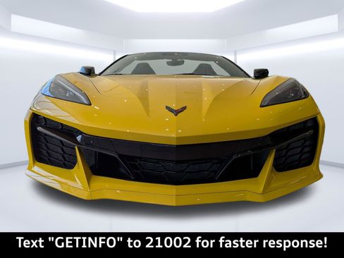 Used 2025 Chevrolet Corvette Z06 w/ Stealth Interior Trim Package RWD image 8