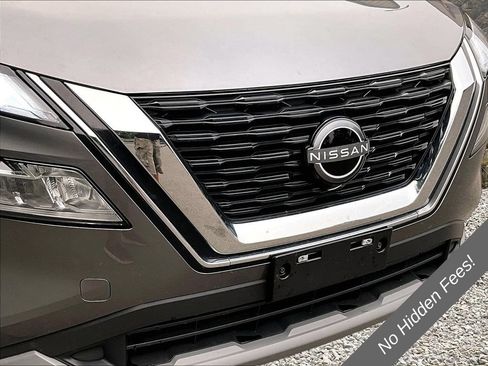 Used 2023 Nissan Rogue SV AWD/4WD image 24