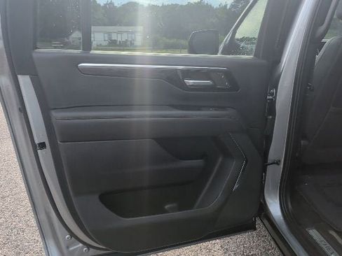 Certified 2025 Chevrolet Suburban Z71 AWD/4WD image 13