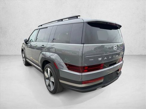 Used 2025 Hyundai Santa Fe Limited FWD image 6