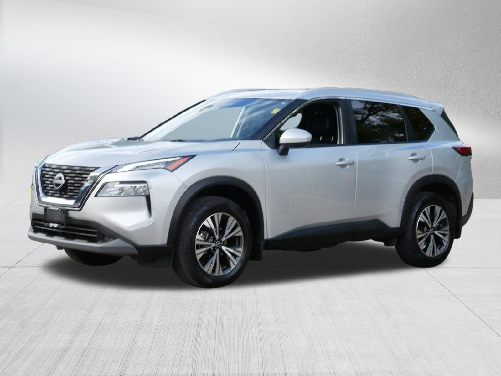 Certified 2023 Nissan Rogue SV w/ SV Premium B Package AWD/4WD image 3