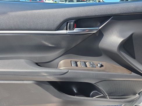 Used 2023 Toyota Camry SE FWD image 24