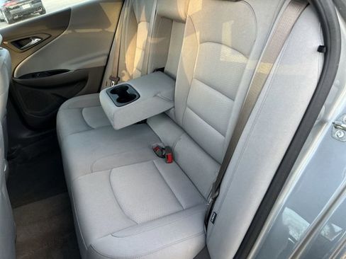 Used 2025 Chevrolet Malibu LT image 25
