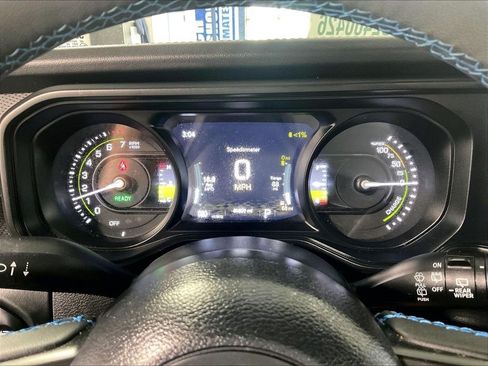 Used 2024 Jeep Wrangler Unlimited Rubicon 4xe w/ Technology Group AWD/4WD image 25