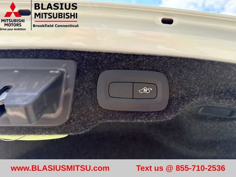Used 2019 Volvo S60 T5 Momentum w/ Multimedia Package FWD image 63