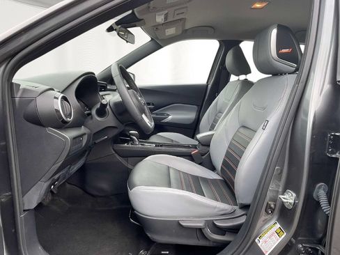 Used 2023 Nissan Kicks SR w/ SR Premium Package FWD image 16