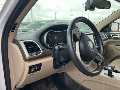 Used 2015 Jeep Grand Cherokee Limited image 9