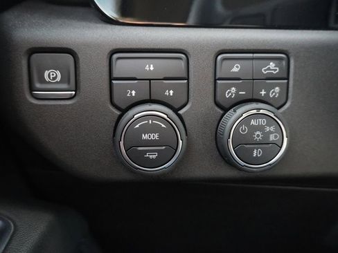 Used 2025 Chevrolet Silverado 3500 LT w/ Texas Edition image 21