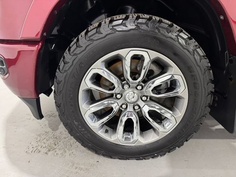 Used 2022 RAM 1500 Laramie AWD/4WD image 9