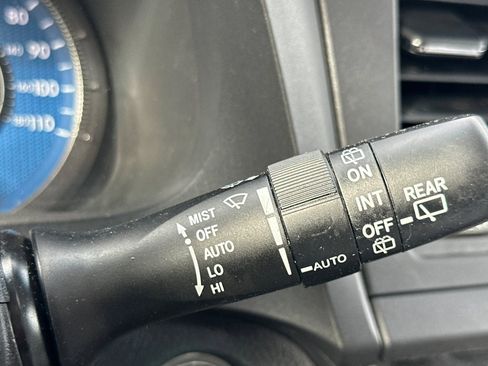 Used 2015 Toyota Sienna Limited Premium image 35