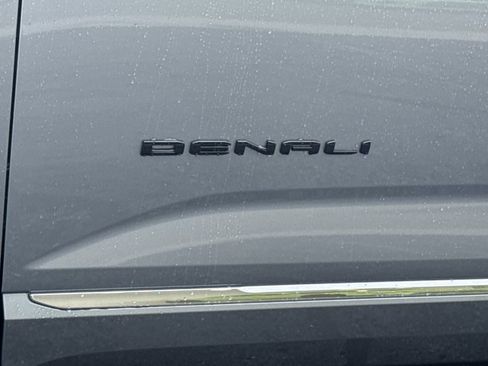 New 2026 GMC Terrain Denali w/ LPO, Black Badging Package AWD/4WD image 15