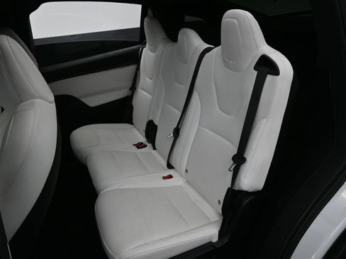 Used 2023 Tesla Model X AWD/4WD image 24
