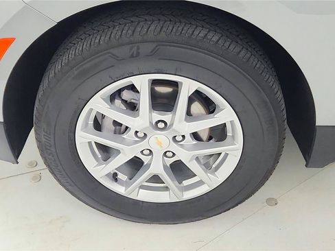Used 2024 Chevrolet Equinox LT AWD/4WD image 29