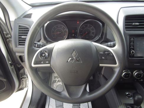 Used 2023 Mitsubishi Outlander Sport SE image 15