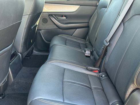 Used 2025 MAZDA CX-90 3.3 Turbo w/ Preferred Package image 18