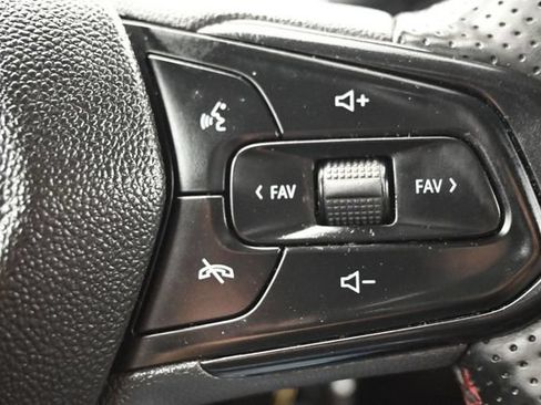 Used 2024 Chevrolet Trax RS w/ Driver Confidence Package FWD image 20