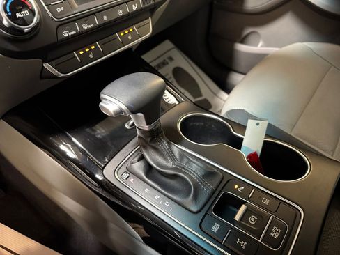 Certified 2020 Kia Sorento SX image 21