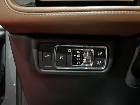 Used 2021 Lincoln Aviator Reserve w/ Equipment Group 201A image 26