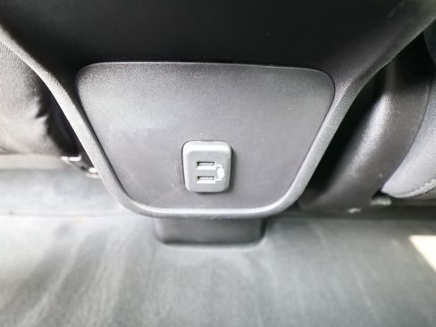 Used 2024 GMC Terrain SLE AWD/4WD image 16