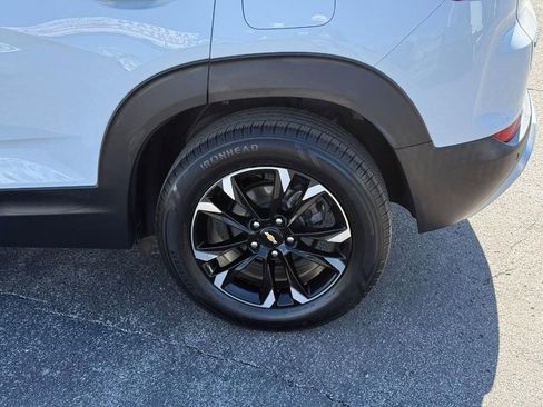 Used 2021 Chevrolet TrailBlazer LT w/ Premium Seating Package image 9