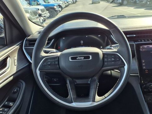 Used 2023 Jeep Grand Cherokee L Limited w/ Luxury Tech Group II image 20