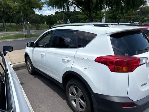 Used 2015 Toyota RAV4 XLE AWD/4WD image 5