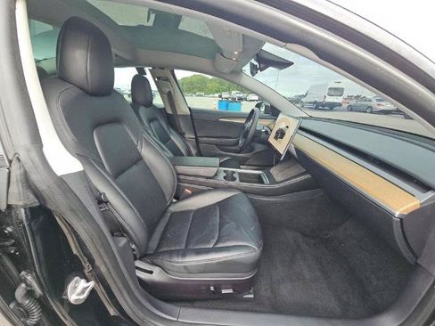 Used 2022 Tesla Model 3 Standard Range RWD image 8