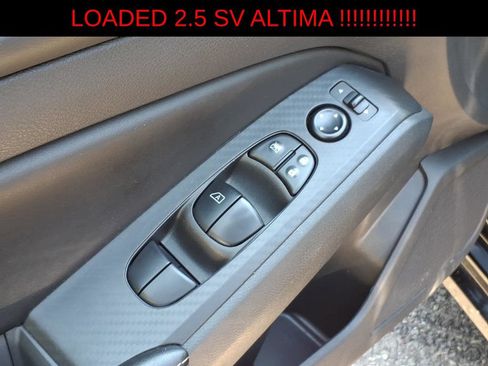 Used 2024 Nissan Altima 2.5 SV FWD image 15