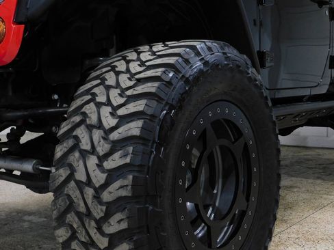 Used 2012 Jeep Wrangler Unlimited Sport image 34