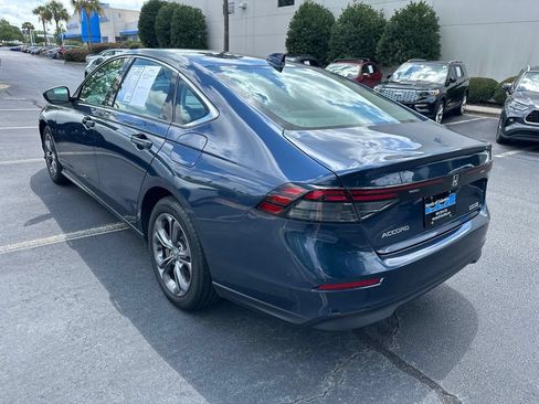 Certified 2023 Honda Accord EX image 5
