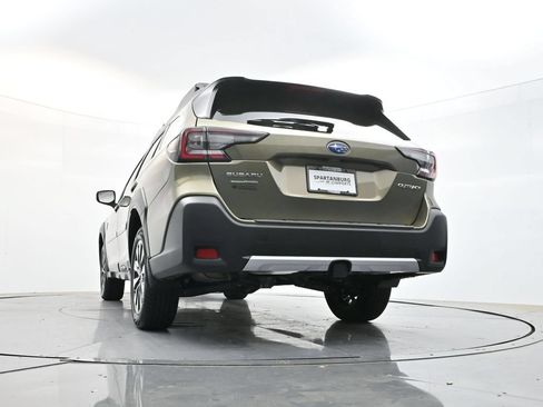 Used 2025 Subaru Outback Limited AWD/4WD image 37
