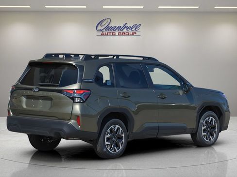 Used 2026 Subaru Forester Premium AWD/4WD image 4