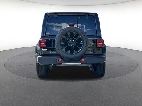 Certified 2025 Jeep Wrangler Unlimited Sahara AWD/4WD image 4