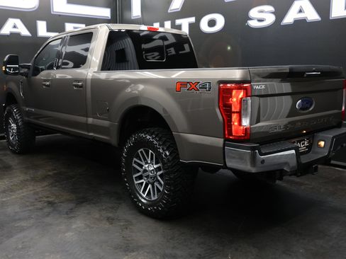 Used 2018 Ford F250 Lariat w/ Lariat Value Package image 16