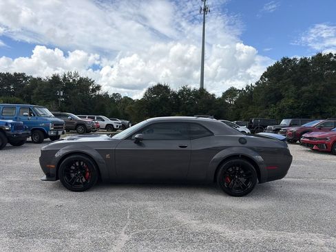 Used 2022 Dodge Challenger R/T Scat Pack RWD image 3