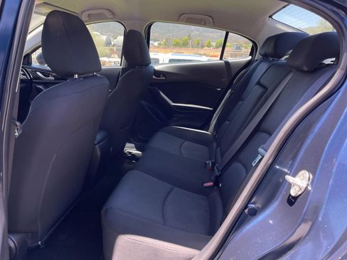 Used 2016 MAZDA MAZDA3 i Sport w/ Preferred Equipment Package FWD image 18