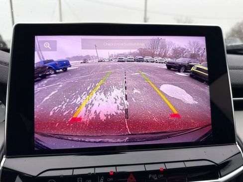 Used 2024 Jeep Compass Limited image 18