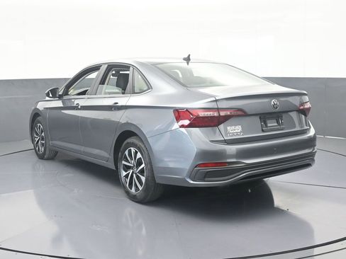 Used 2023 Volkswagen Jetta S image 4