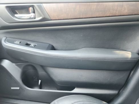 Used 2016 Subaru Outback 2.5i Limited AWD/4WD image 16