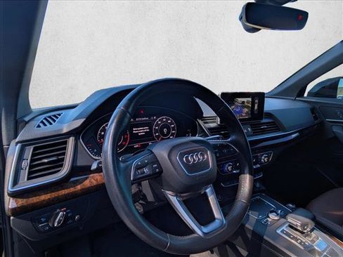 Used 2018 Audi Q5 2.0T Premium Plus w/ Premium Plus Package AWD/4WD image 10