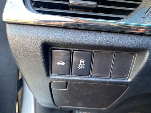 Used 2015 Toyota Avalon XLE image 12