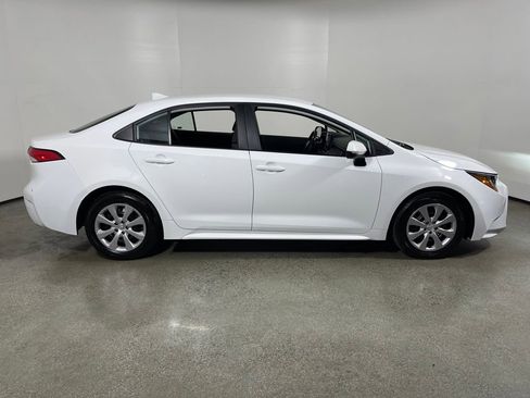 Certified 2024 Toyota Corolla LE image 2