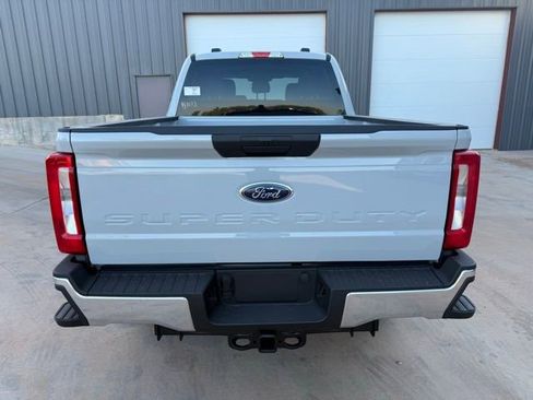 New 2026 Ford F250 XLT w/ FX4 Off-Road Package image 7