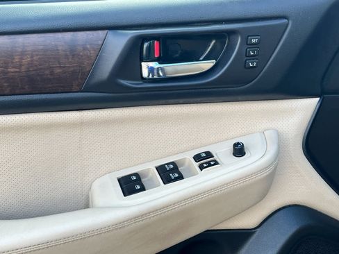 Used 2016 Subaru Outback 2.5i Limited image 12