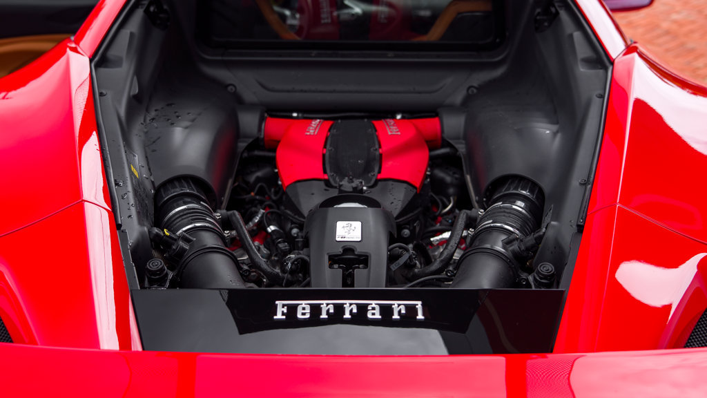 Certified 2021 Ferrari F8 Tributo RWD image 32