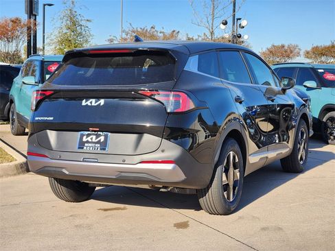 New 2026 Kia Sportage LX image 4