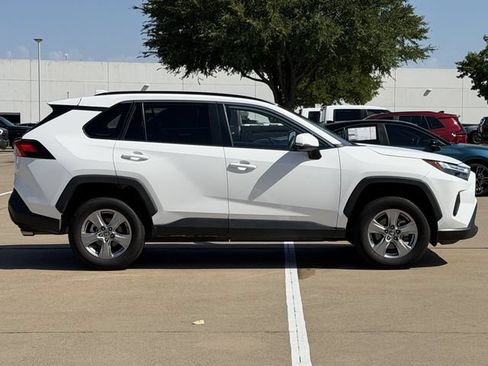 Used 2024 Toyota RAV4 XLE FWD image 3