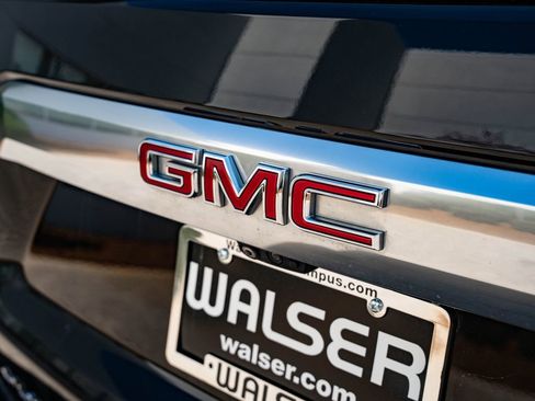Used 2021 GMC Yukon Denali w/ Denali Premium Package AWD/4WD image 19